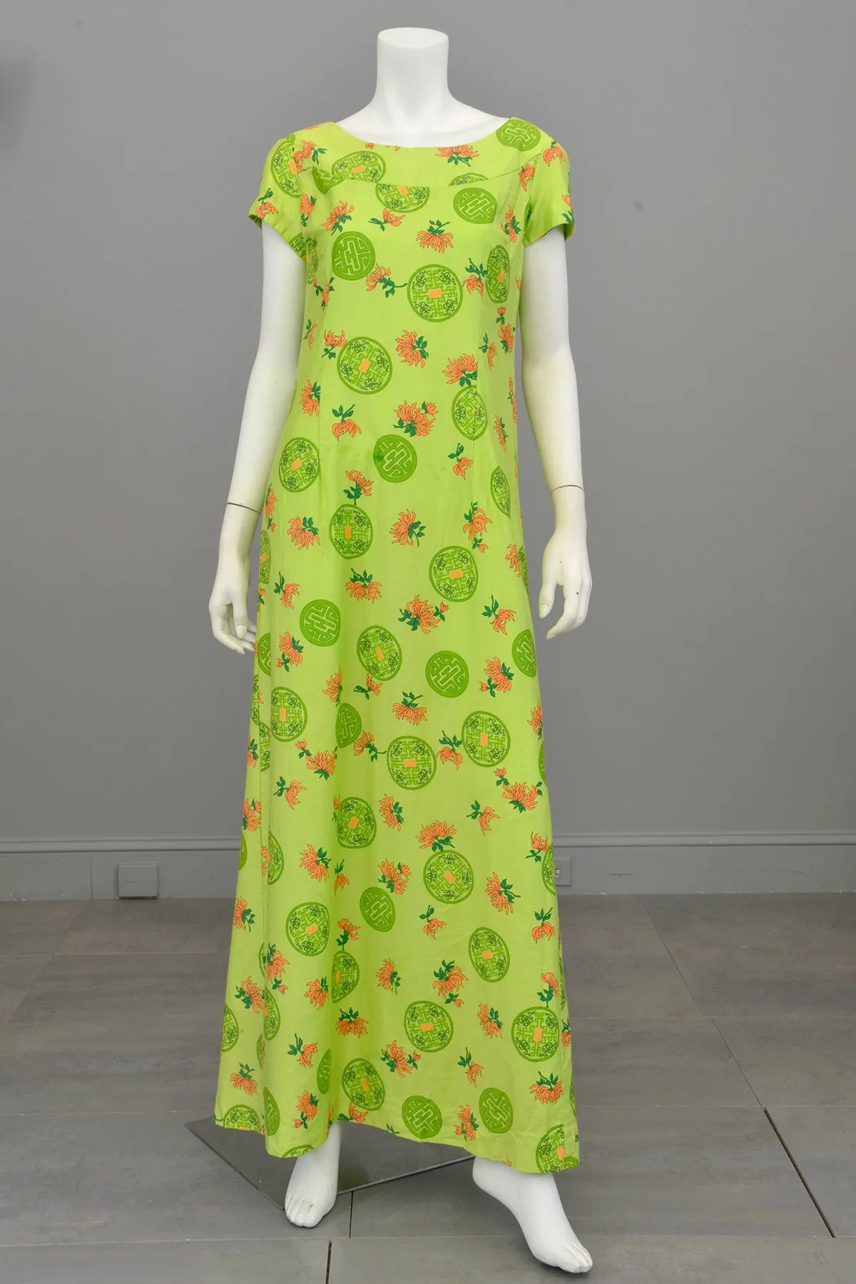 1960s 70s Hawaiian Lotus Print Draped Back Babydoll Maxi Dress