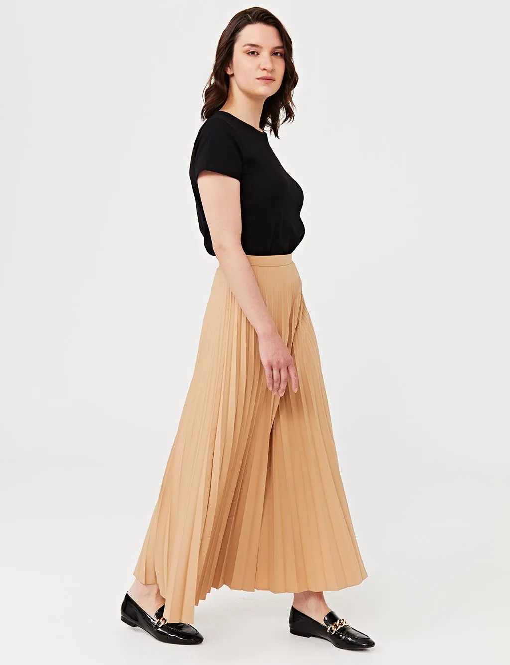 Basic Pleated Skirt Camel SZ 12501