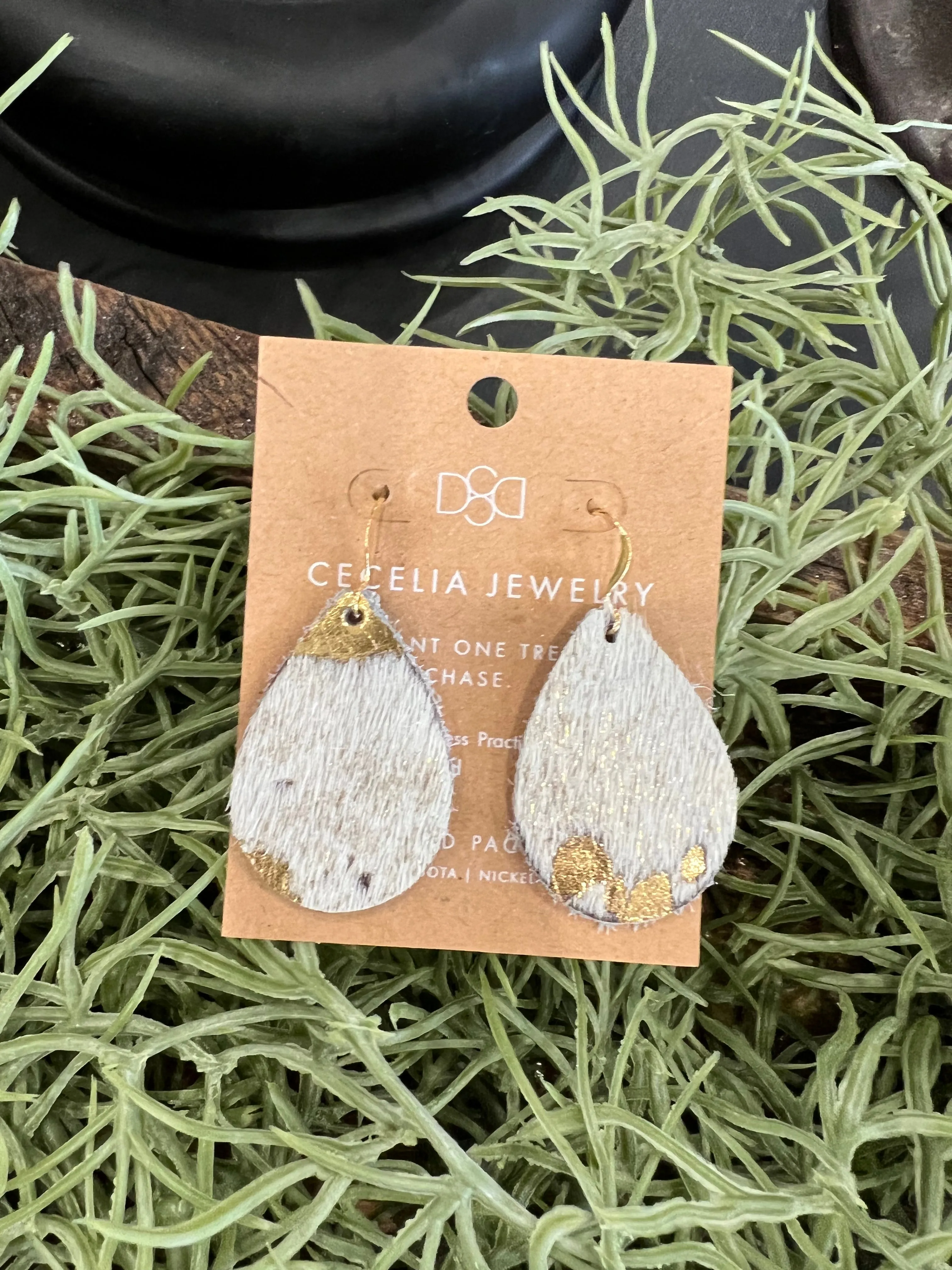 Cecelia Mini Earrings