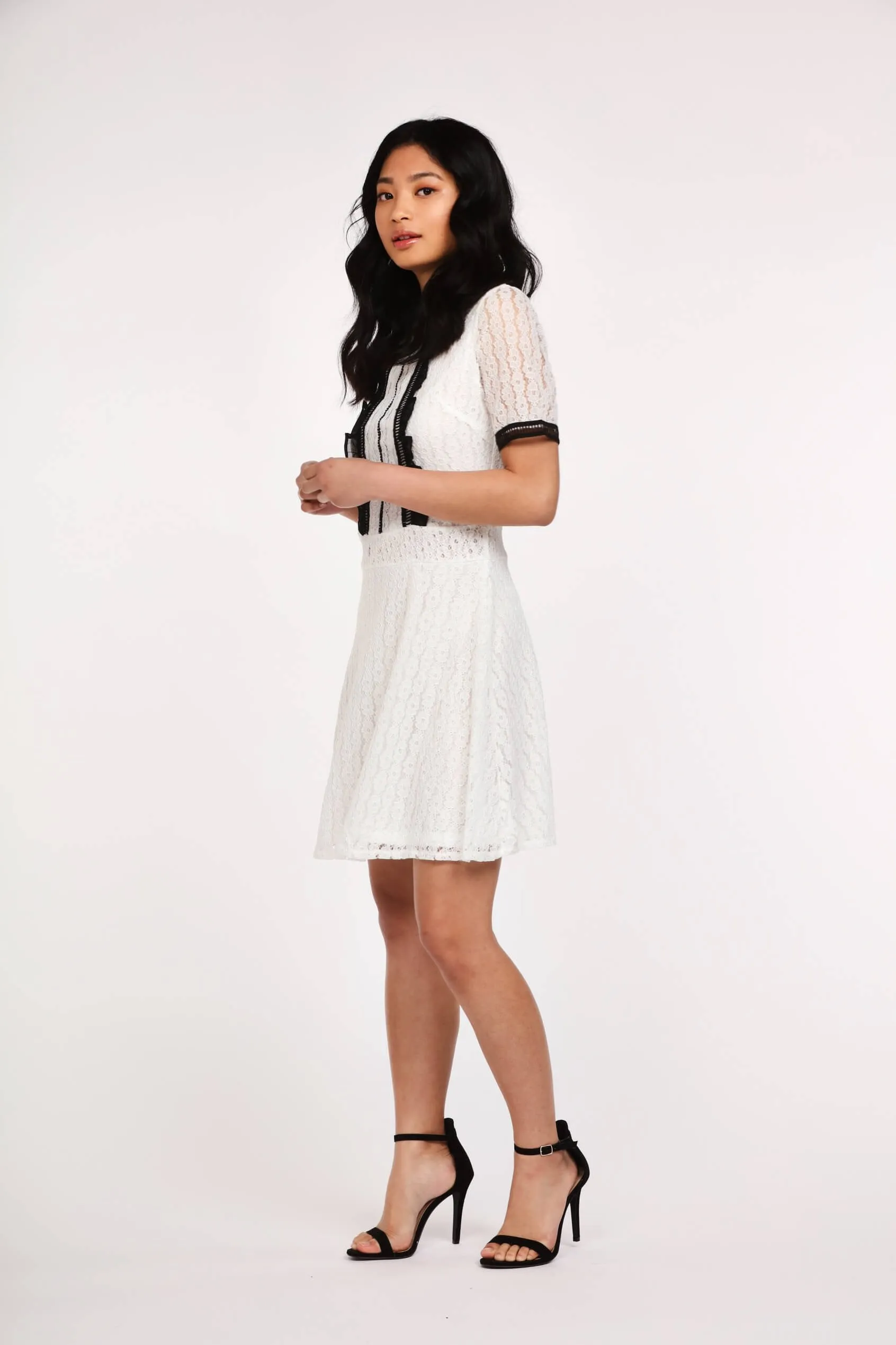 Cream Contrast Lace Dress With Collar