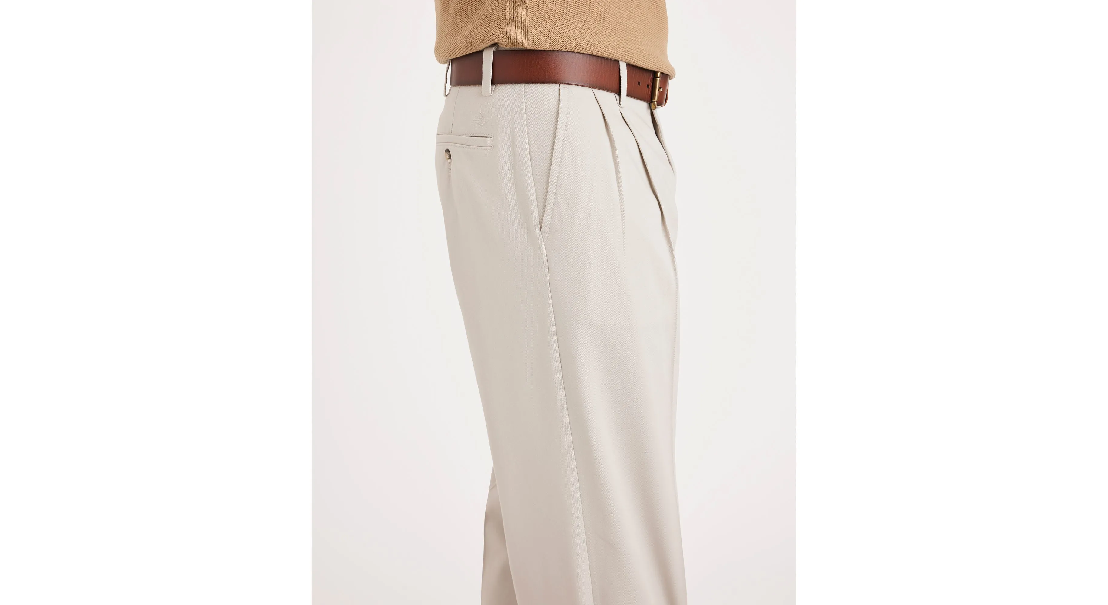 Easy Khakis, Pleated, Classic Fit