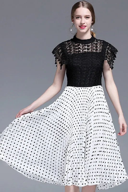 Lace Contrast Pleated Dress