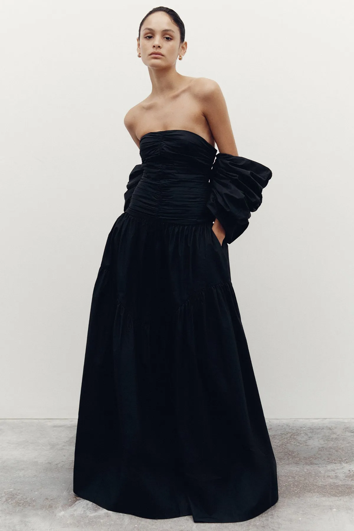 MAIORI CONTOUR RUCHED MAXI DRESS - BLACK