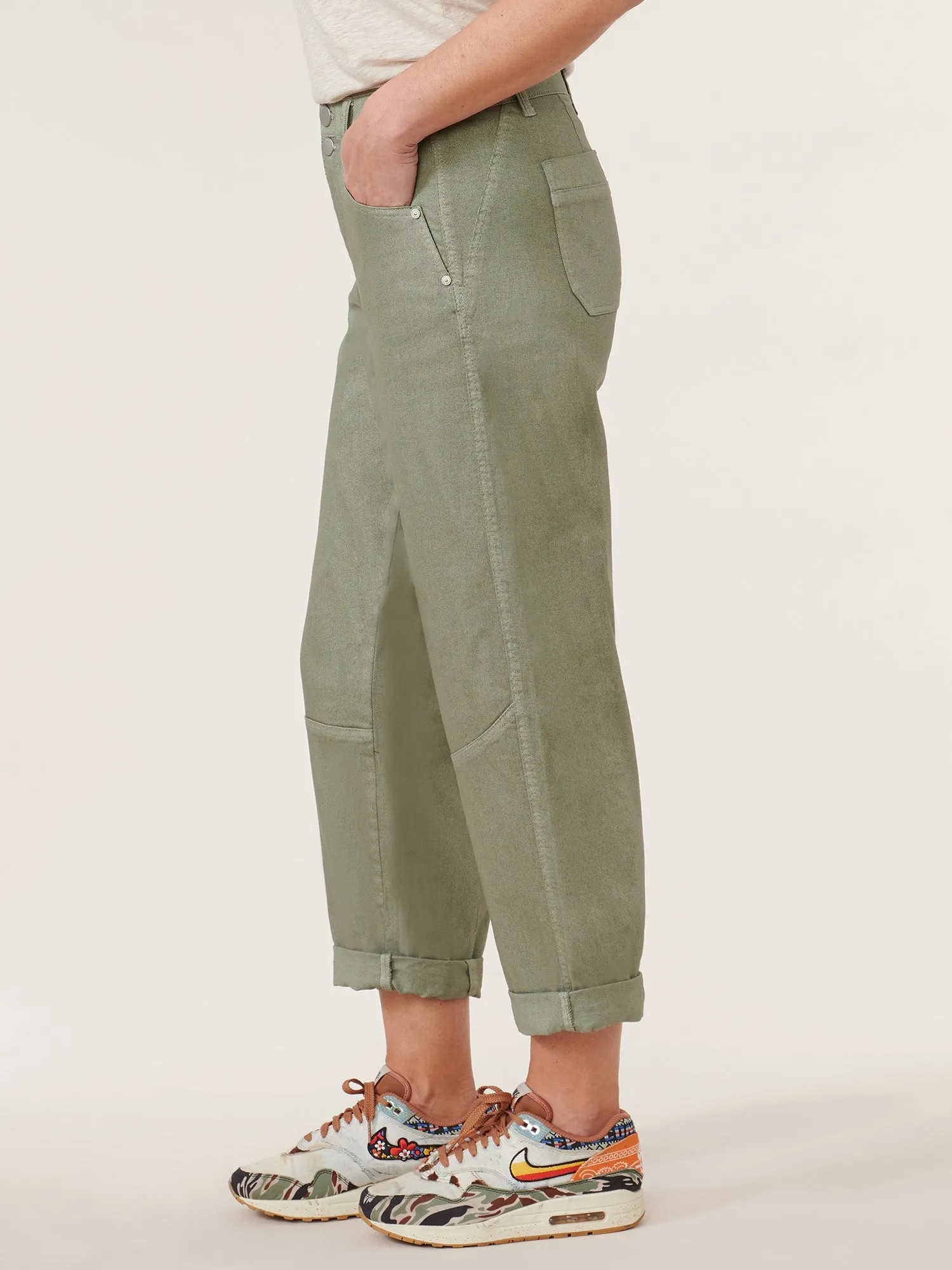 "Ab"solution® Skyrise Pleat Front Tapered Utility Pants