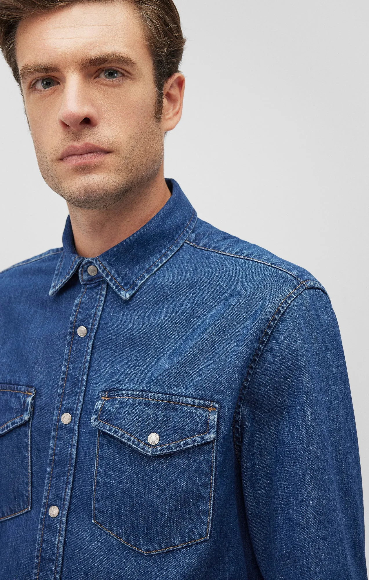 TED DENIM SHIRT IN DARK BRUSHED DENIM